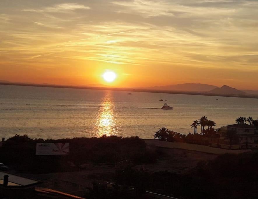 Apto. Ideal Con Vistas Al Mar Menor *
